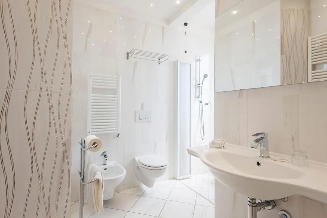 Hotel Residence Imperial Misano Adriatico 3*,  Italia