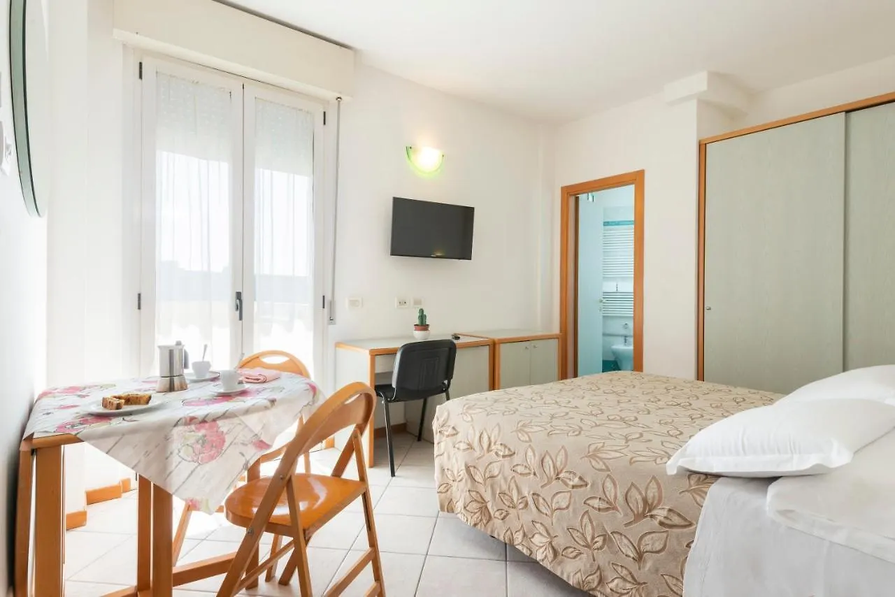 Hotel Residence Imperial Misano Adriatico 3*,